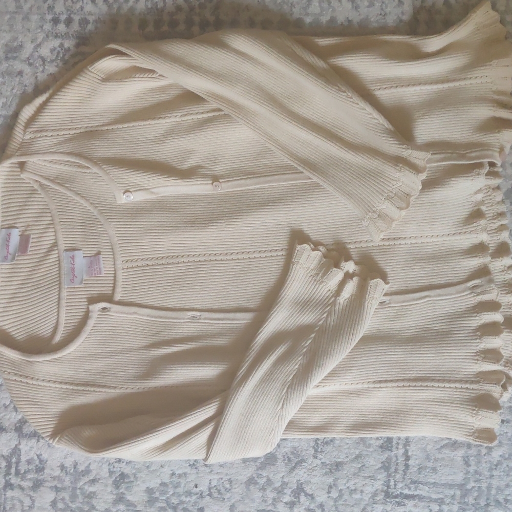 Size large women's beige sweater set